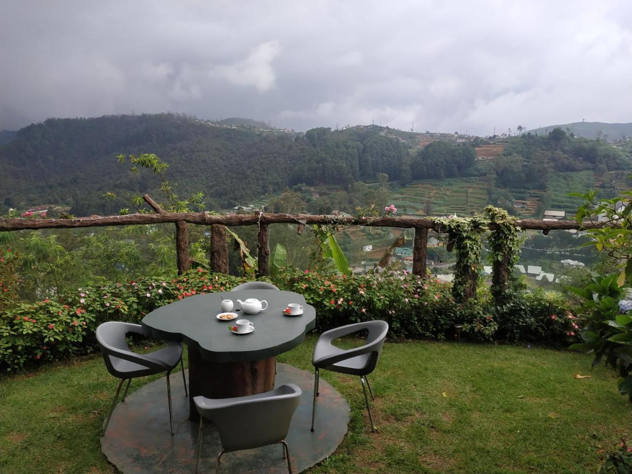 Misty Mountain Villas Nuwara Eliya Bagian luar foto